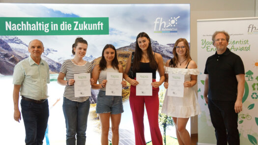 Die Preisträgerinnen Sara-Maria Hintner, Laura Huber, Lisanne Jacobs und Sophie Wallner von der HLW Kufstein.