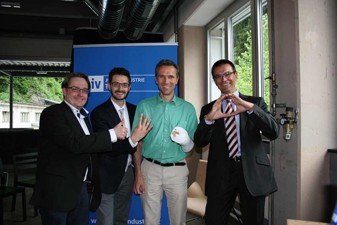 Von links: Dr. Peter Affenzeller, Mag. David Lindner, Dekan Univ.Prof. Dr. Justus Piater, Mag. (FH) Hans-Jürgen Wohlschlager