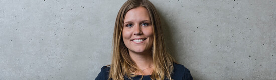 Studentin FH Kufstein Tirol - Header Masterstudiengang Corporate Transformation Management - Berufsbegleitend Studentin FH Kufstein Tirol, Header Masterstudiengang Corporate Transformation Management, Berufsbegleitend